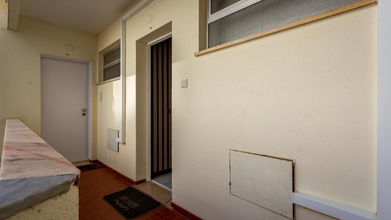 Charming 1 Bedroom Apartment In Portimao By Lovelystay Exterior photo